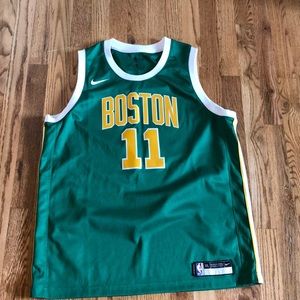 Kyrie Irving jersey